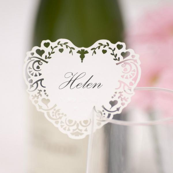 10 Platzkarten "Vintage Romance" ans Glas in Weiß